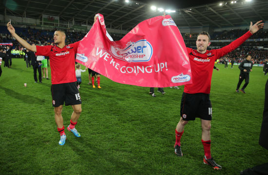 模争执或指 模争执或指